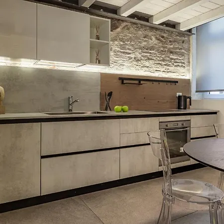 Vicolo Dei Duelli Industrial Apartment *