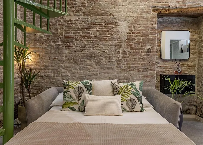 Vicolo Dei Duelli Industrial Ferrara