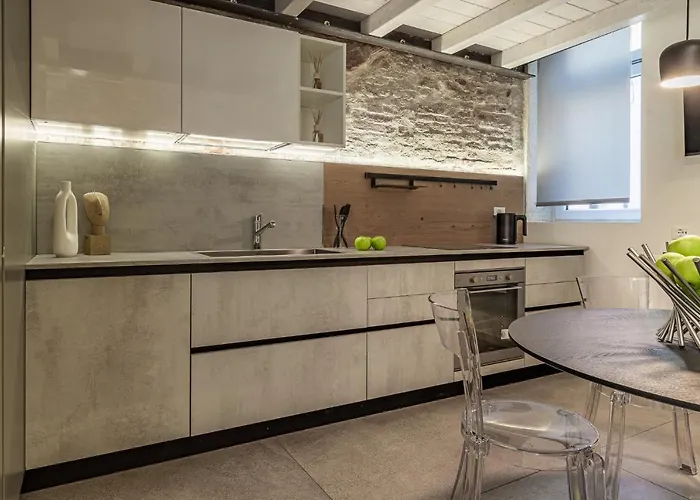 Vicolo Dei Duelli Industrial Apartament *